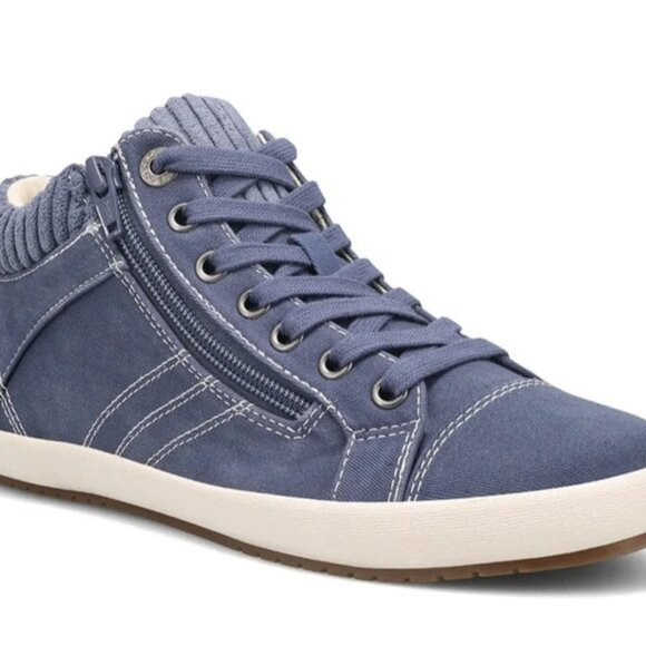 Taos Start Up Side Zip Sneakers Women's Sizes Indigo Distressed New Mid Top - Picture 1 of 9